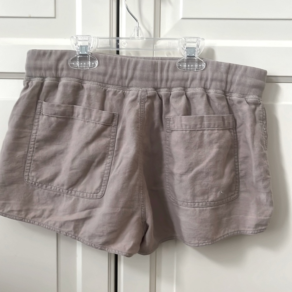 Aritzia Community Axiom Short - Picture 3 of 4